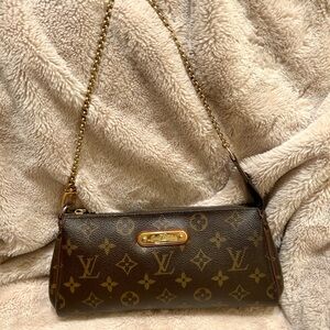 Louis Vuitton Monogram Eva Clutch (AUTHENTIC)